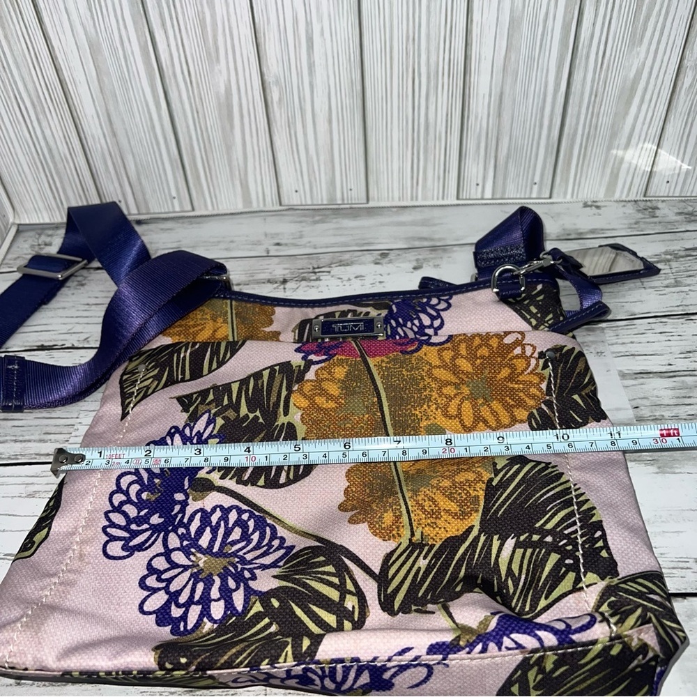 TUMI Floral Print Crossbody Bag Nylon Adjustable Strap Travel Shoulder Bag - Picture 12 of 13